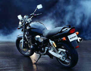 SUZUKI GSX 750